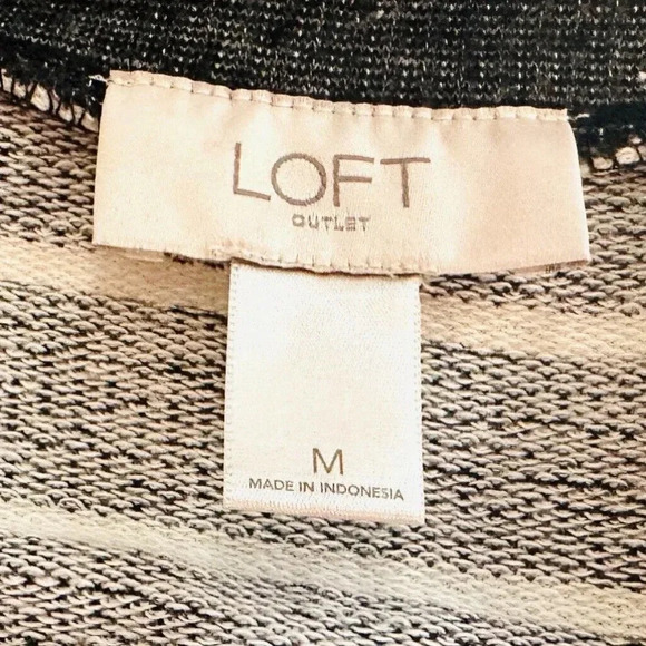 LOFT Women Long Sleeve Pullover Round Neck Gray/White Striped Shirt Size Medium - Picture 13 of 14